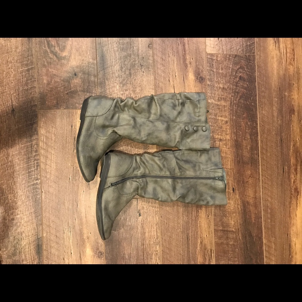 Women’s tall gray boots